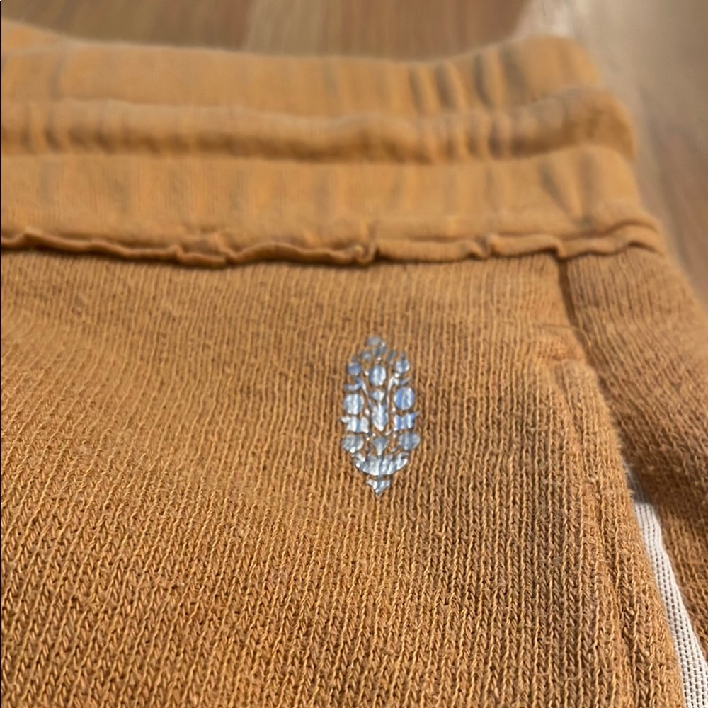CROPPED FREE PEOPLE MOVEMENT Mustard Sweatpants - Picture 5 of 10